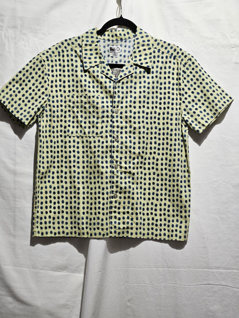 House Of AAMA/Target Collab Muted Yellow Short-Sleeve Button Front Dot Shirt NWT - Picture 3 of 6